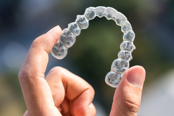 จัดฟันแบบ invisalign ราคาเท่าไร